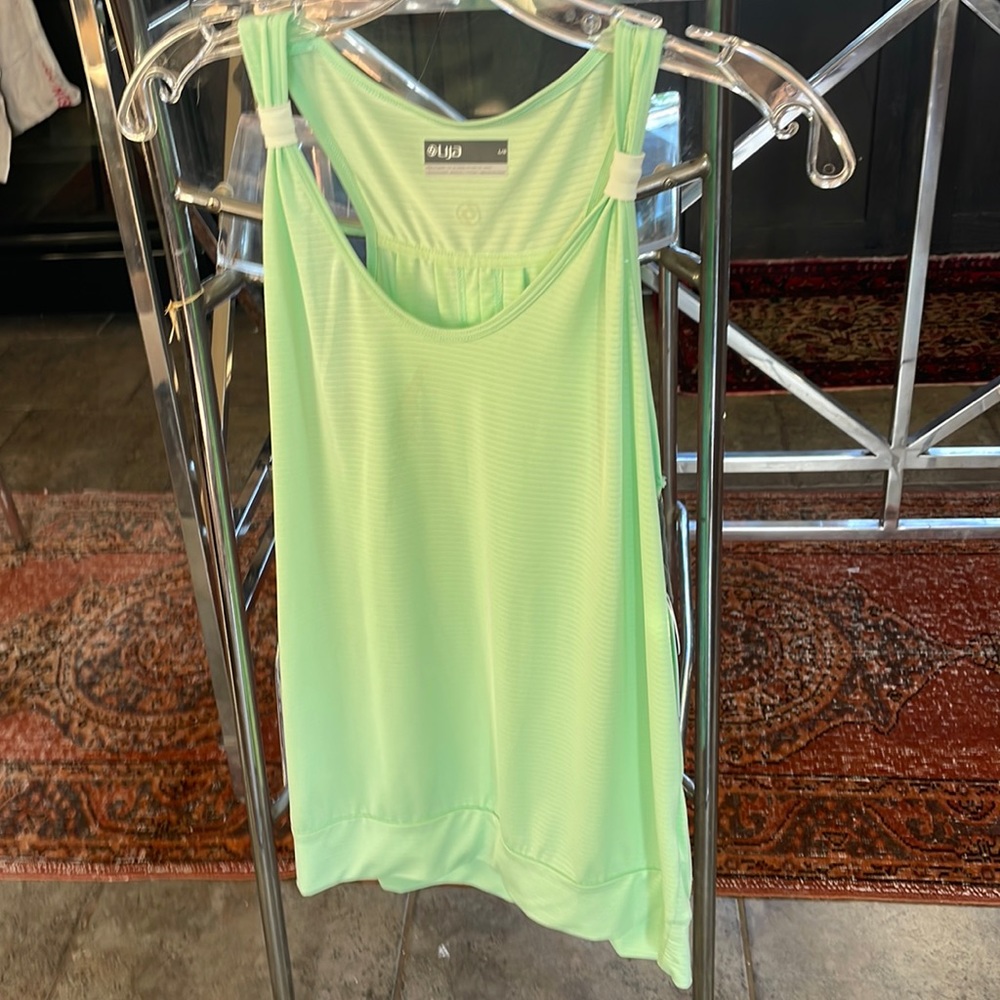 Lija mint green blousy top